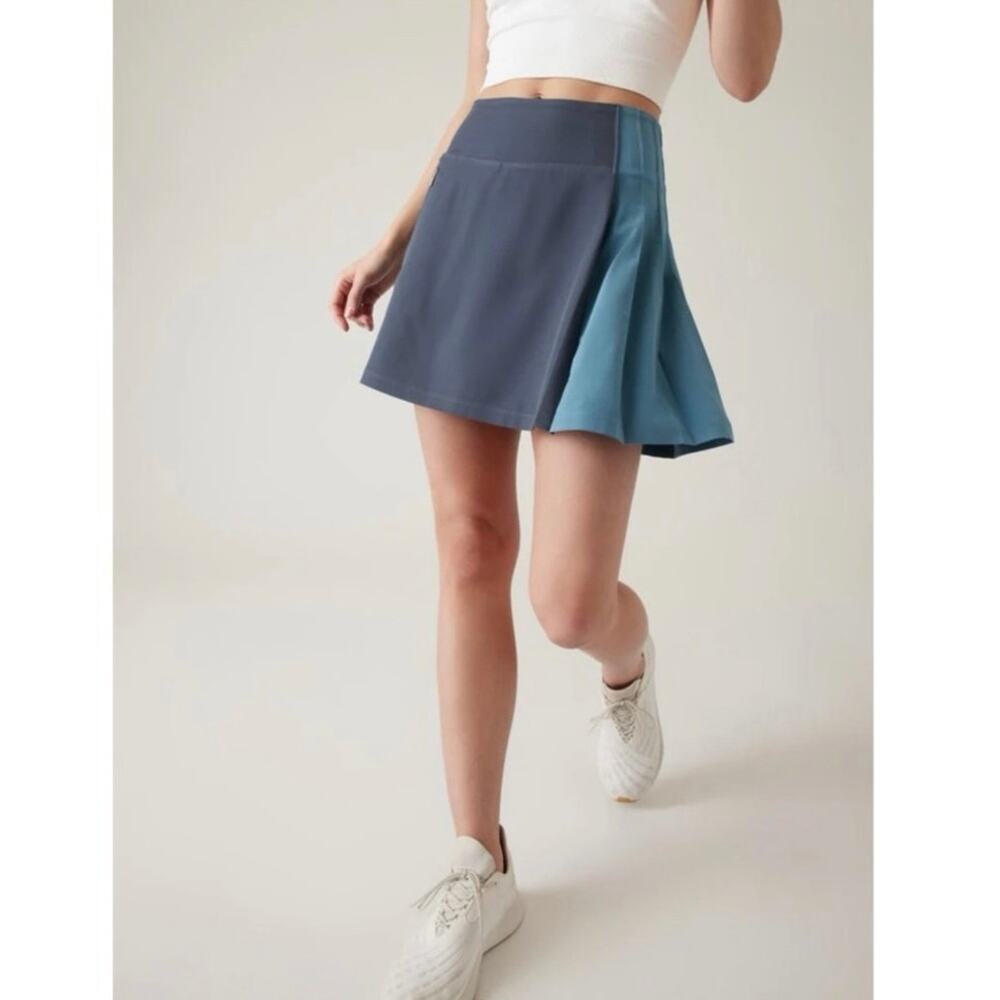 Athleta Size M Fairway Pleated Skort Skirt Granite Blue Golf Tennis Pickleball